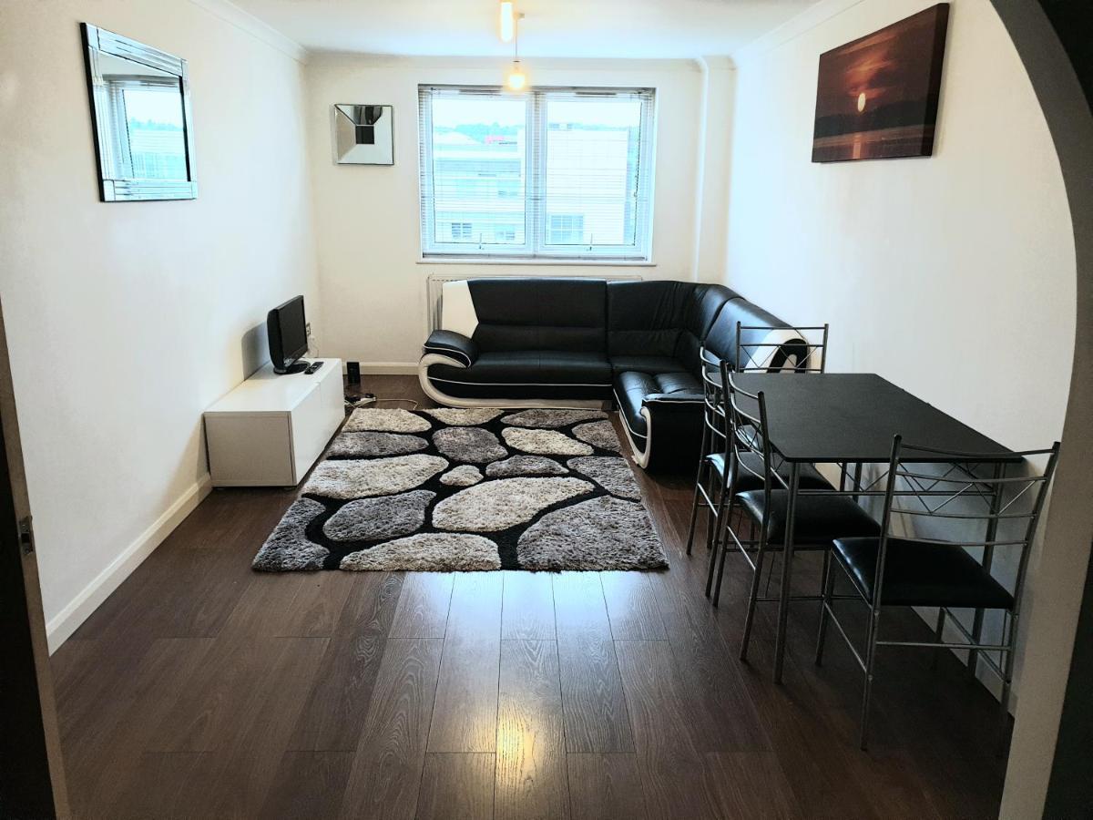 Spacious Modern Flat In Luton Town Centre 외부 사진